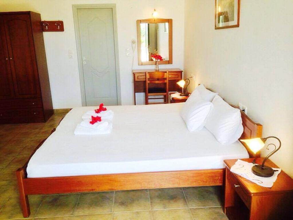 Giannikas Apartments Livadi  Esterno foto